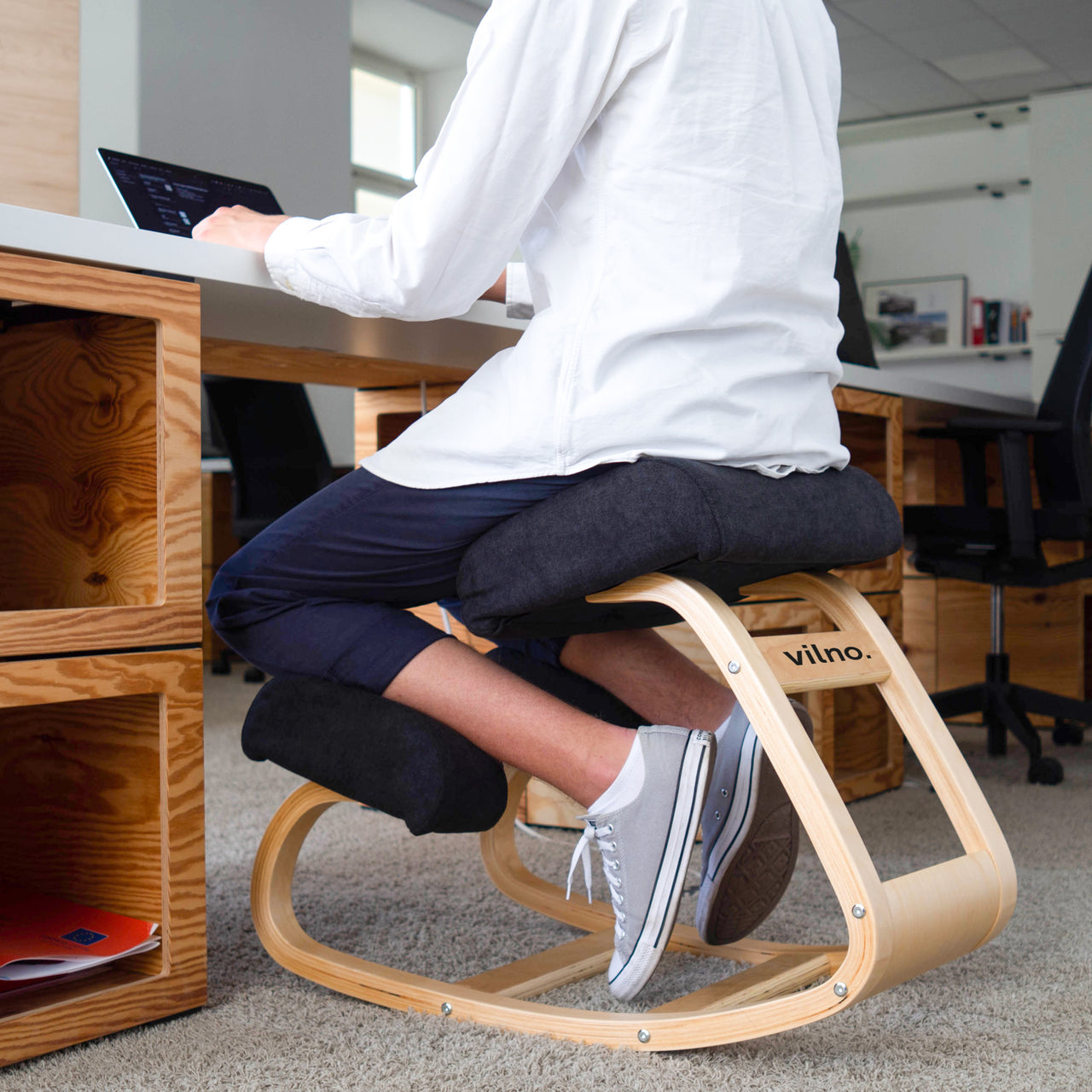 NOBEL | KNEELING CHAIR | FOR BETTER BACK FEELING | AUSTRALIA – VILNO